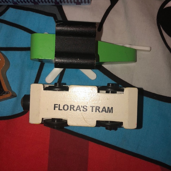 Train accessories building helipad helicopter - Picture 5 of 10